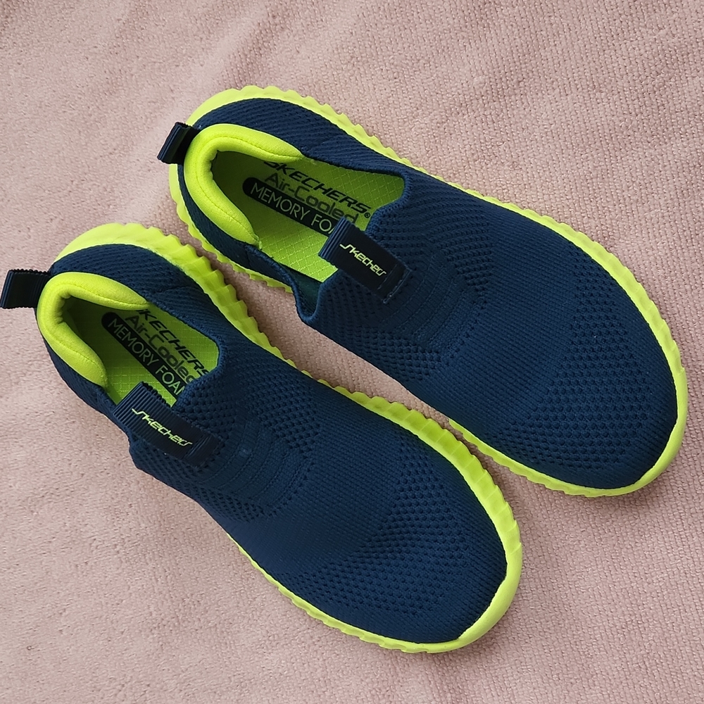 Skechers Little boys size 12 slip on sneakers